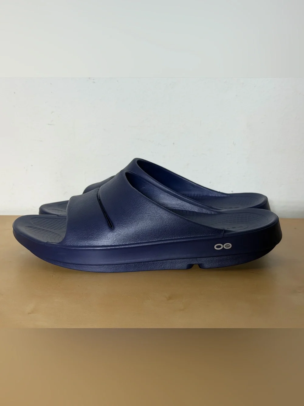 OOFOS this authentic